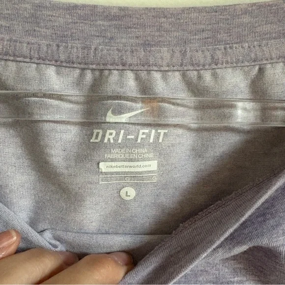 Nike | Women's Oversized Lavender Purple Pullover Boat Neck Sweatshirt Sz L - Picture 3 of 8